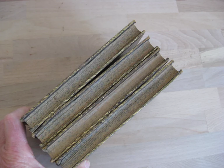 Guy Mannering or, The Astrologer, 3 tomes. Sir Walter Scott Guy Mannering or, The Astrologer, 3 tomes. Sir Walter Scott