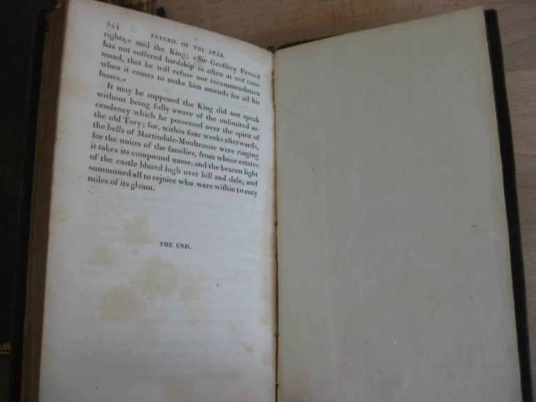 Peveril of the Peak, 4 tomes.  Sir Walter Scott