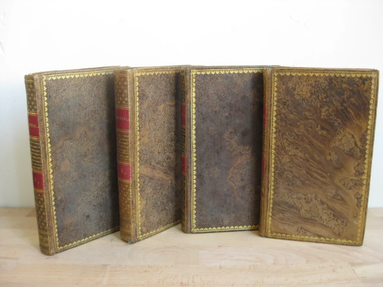 Peveril of the Peak, 4 tomes.  Sir Walter Scott