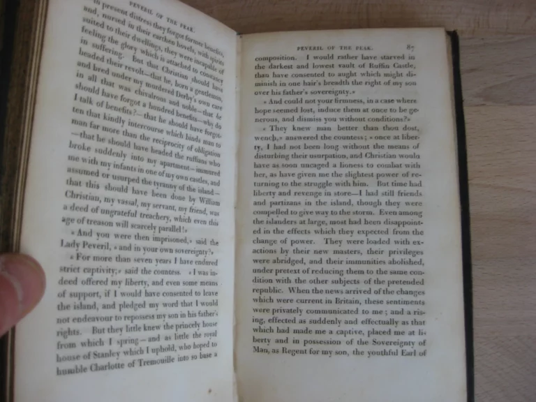 Peveril of the Peak, 4 tomes.  Sir Walter Scott