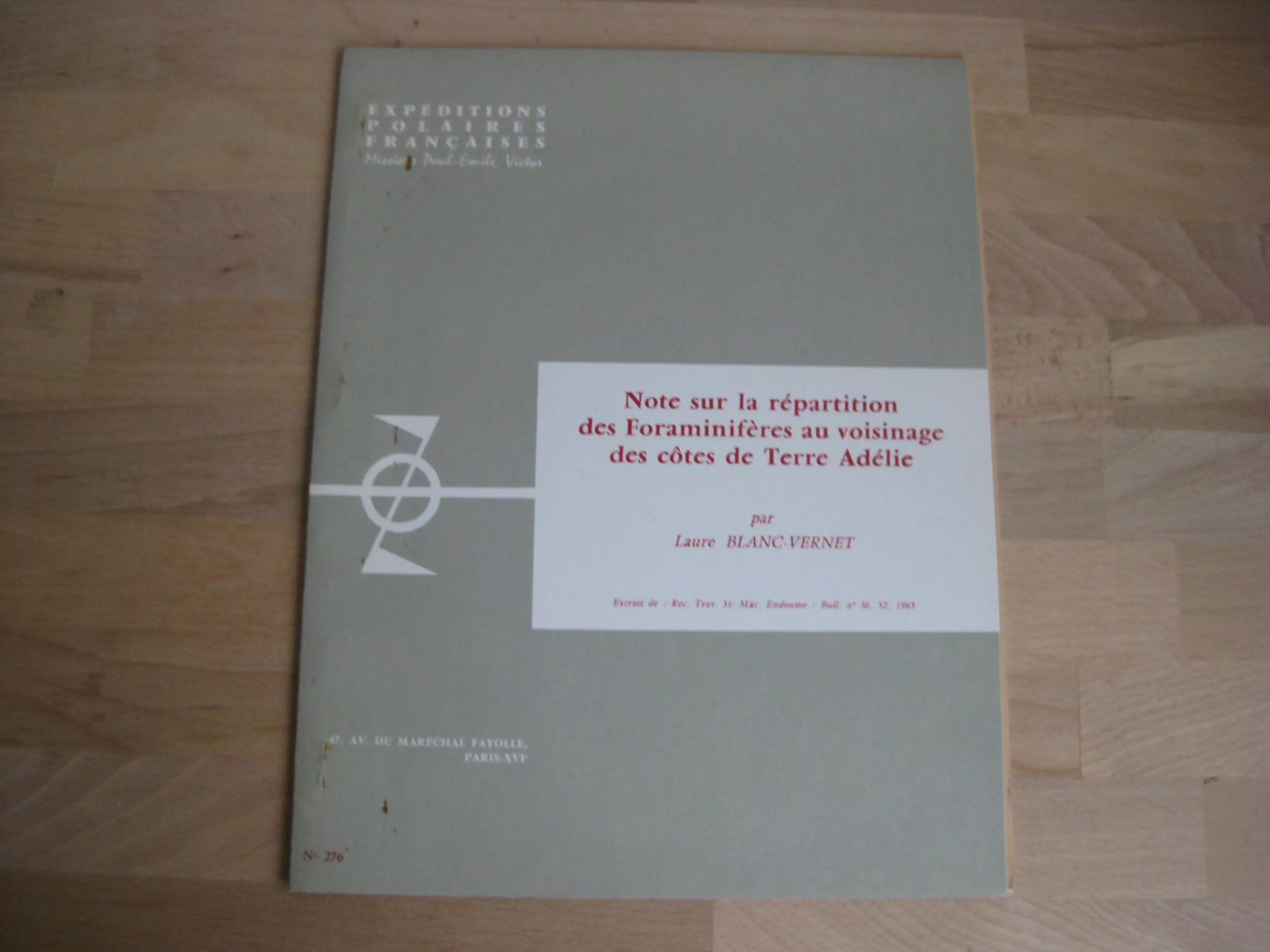 Note sur la répartition des foraminifères au voisinage des côtes de Terre Adéiie