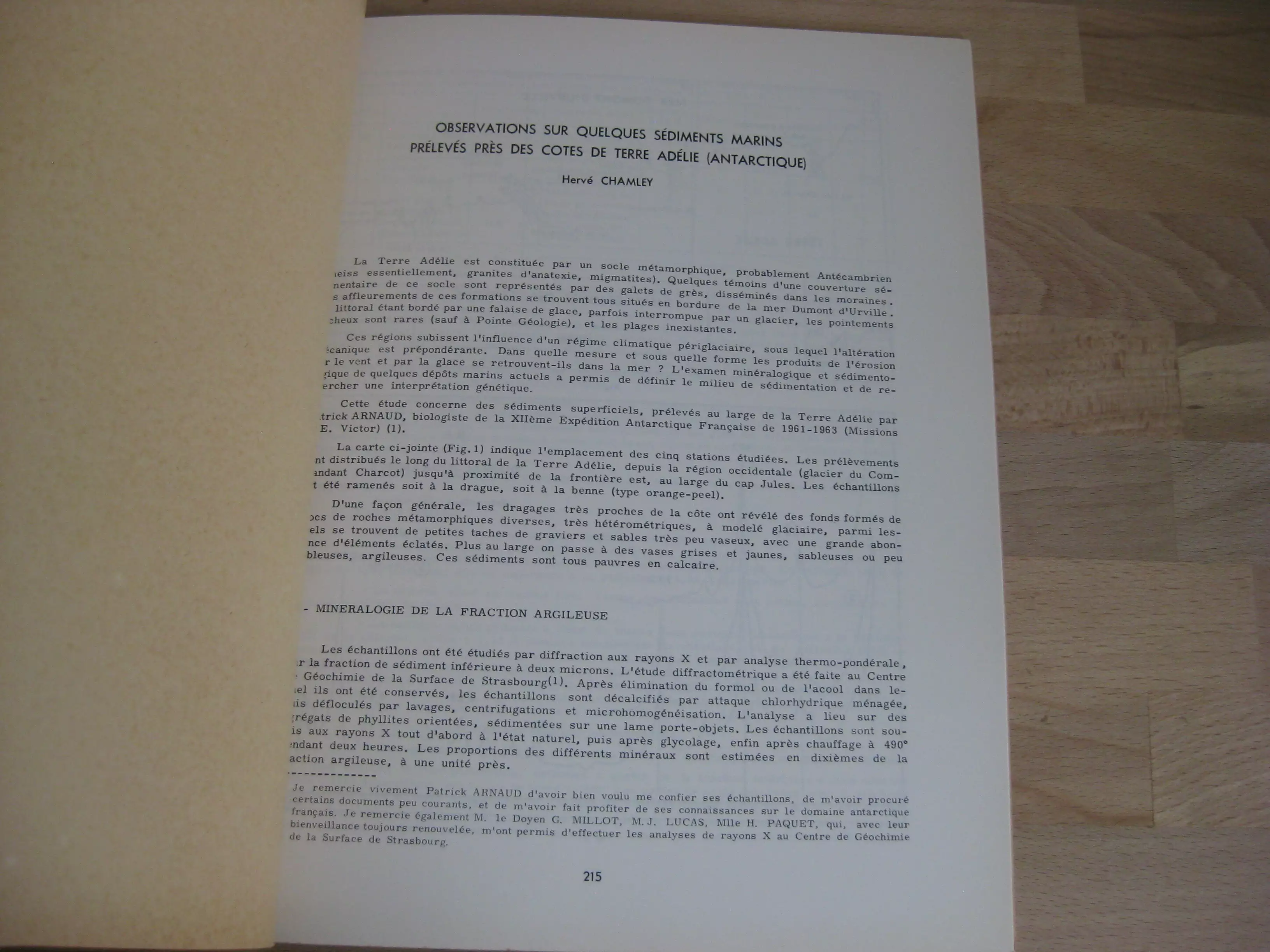 Observations sur quelques sédiments marins prélevés près des côtes de Terre Adélie
