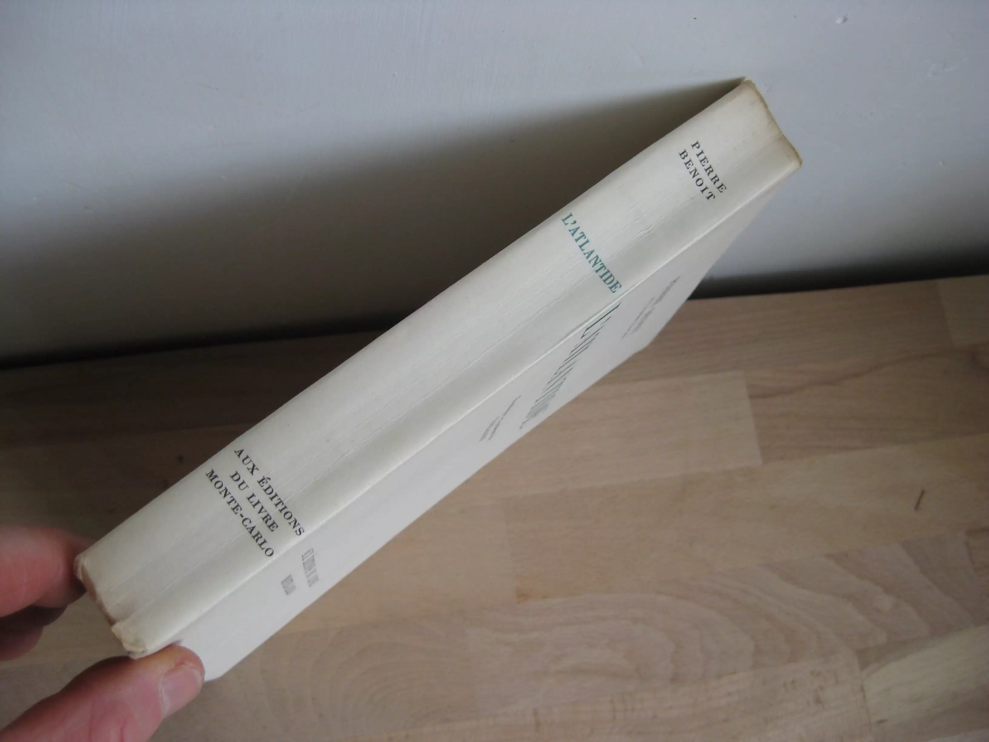 L’Atlantide, Pierre Benoît - Frontispice en couleurs par Touchagues