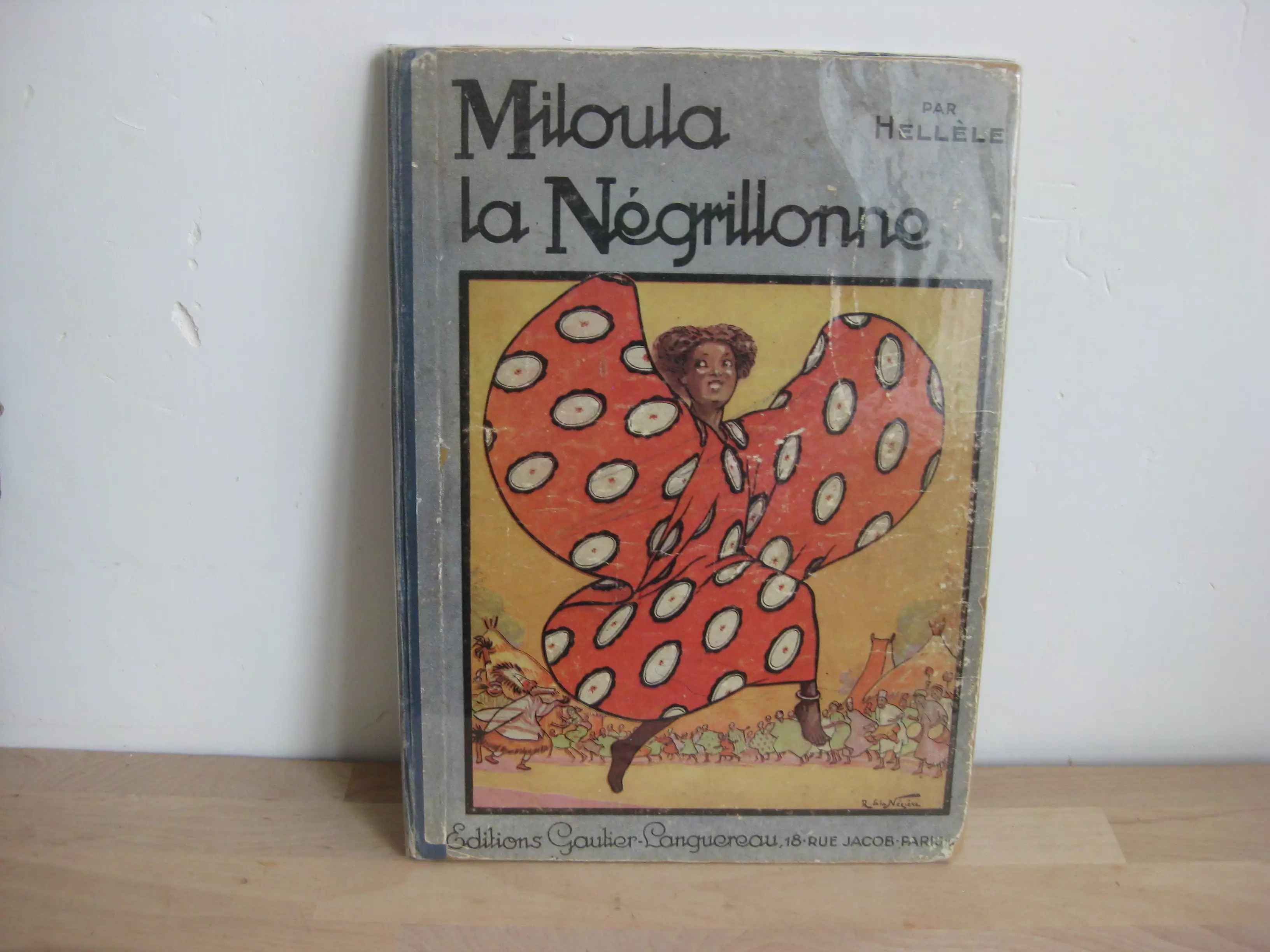 Miloula la Négrillonne, Hellèle