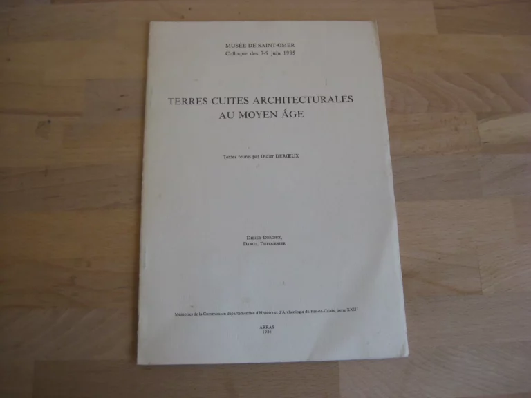 Terres cuites architecturales au Moyen-Âge