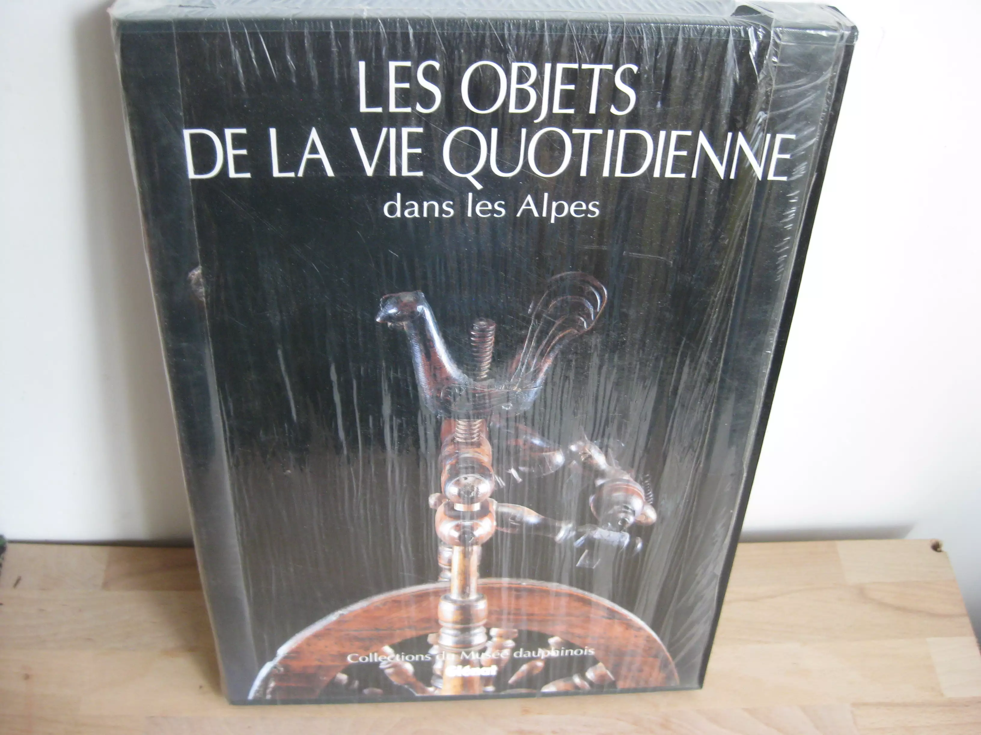Les objets de la vie quotidienne dans les Alpes, Jean Guibal