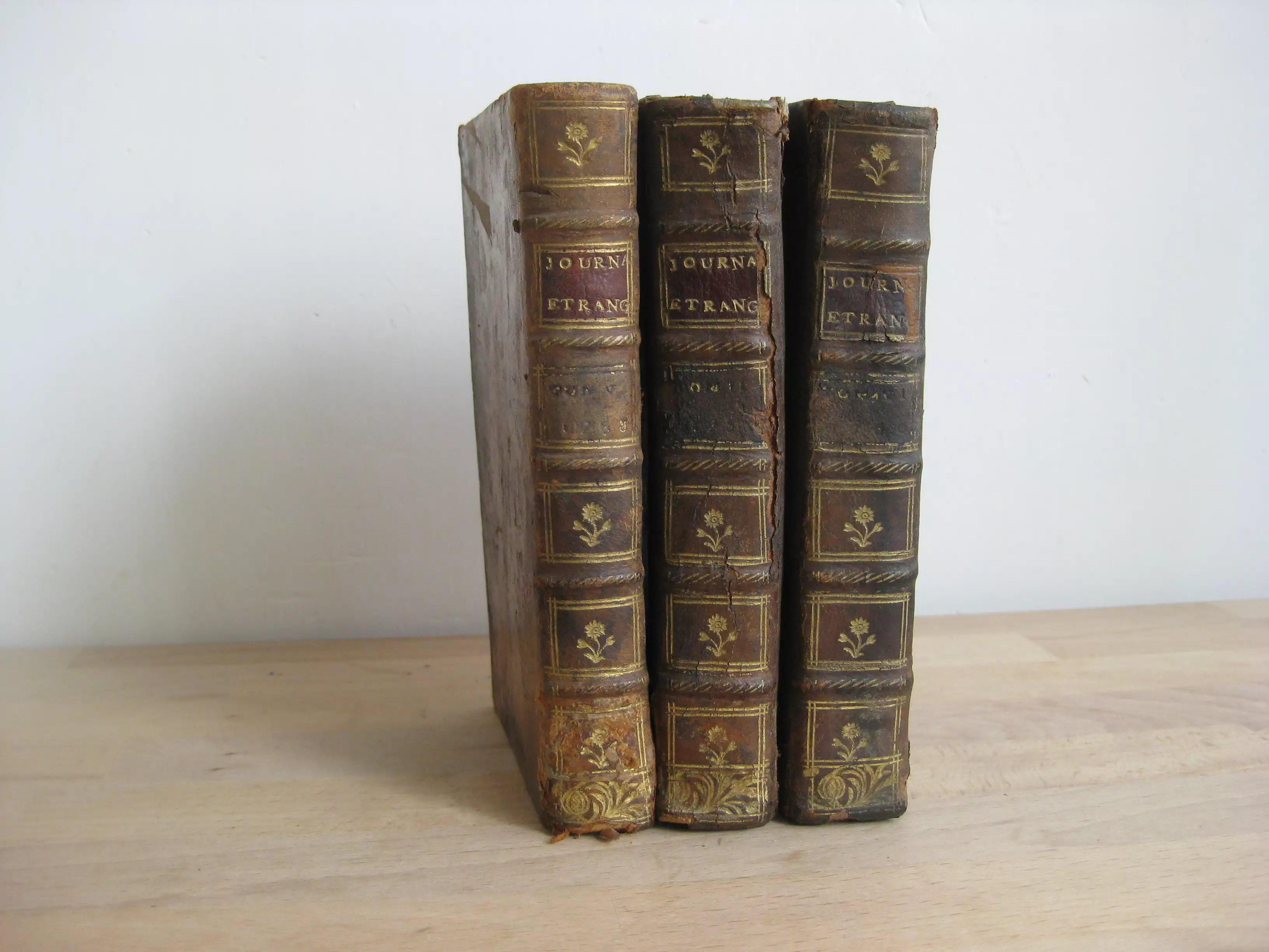 Journal étranger, 3 volumes, 1758 et 1760