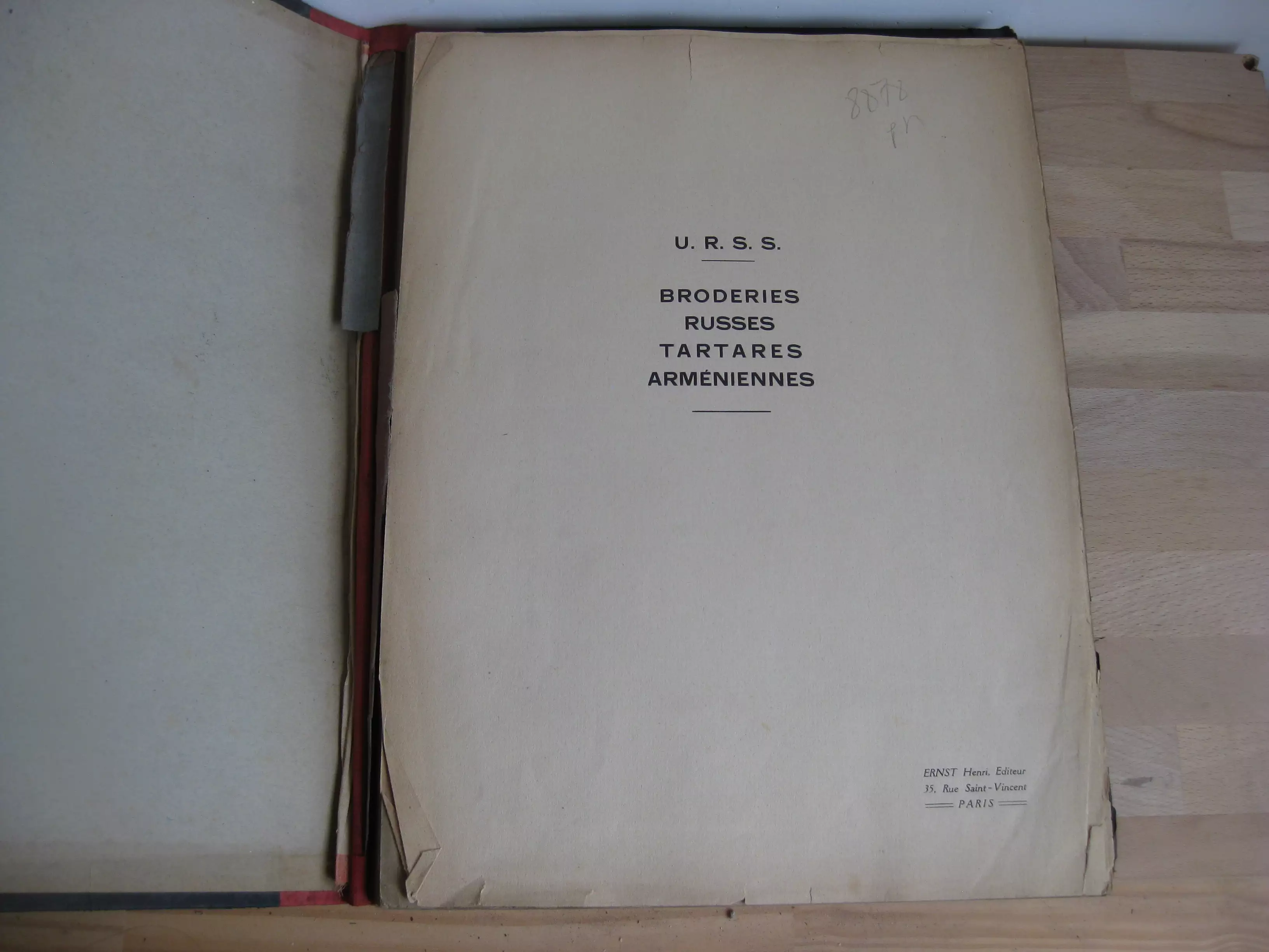 U.R.S.S. Broderies russes, tartares, arméniennes